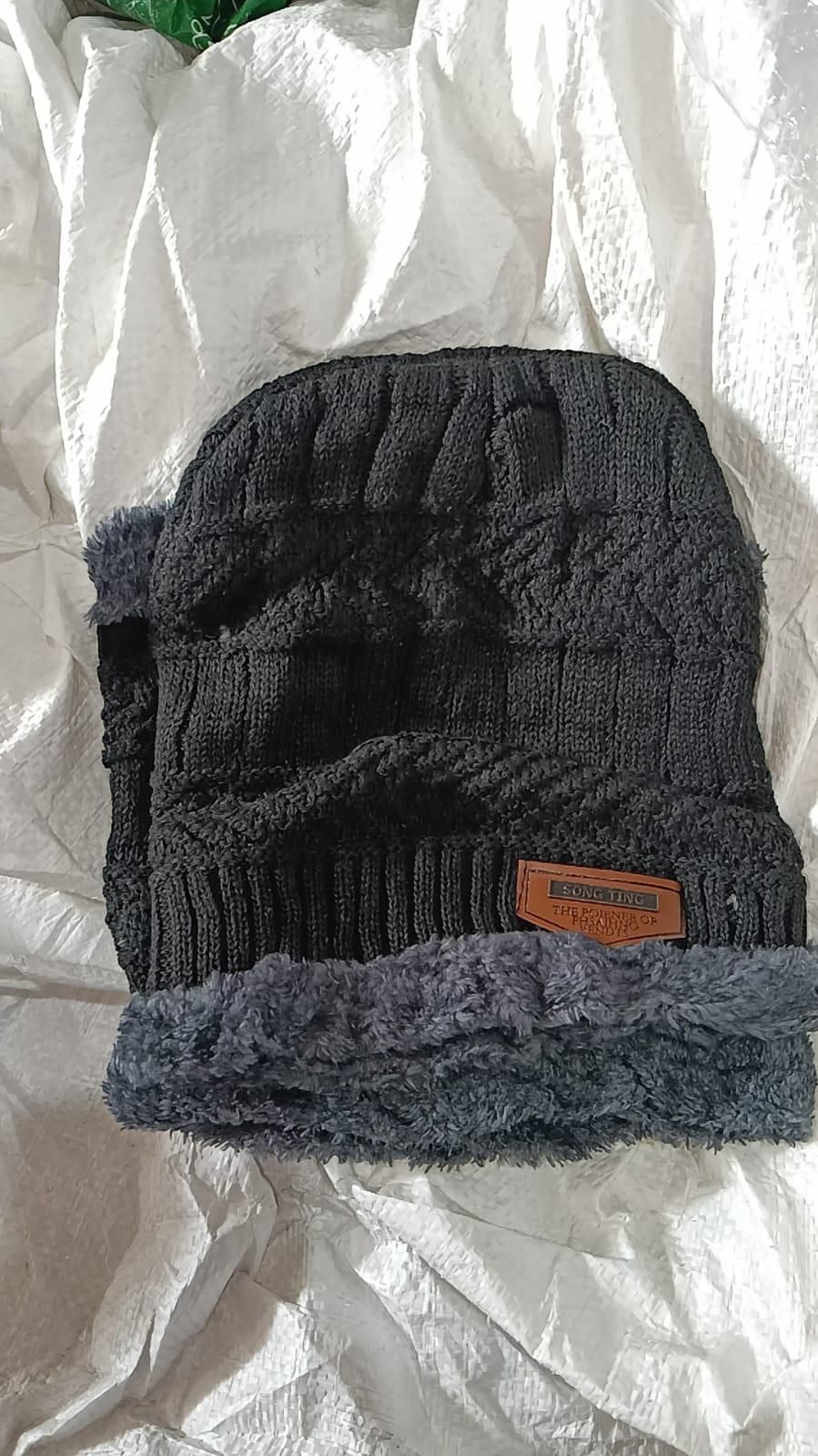 Unisex Woolen Cap Set